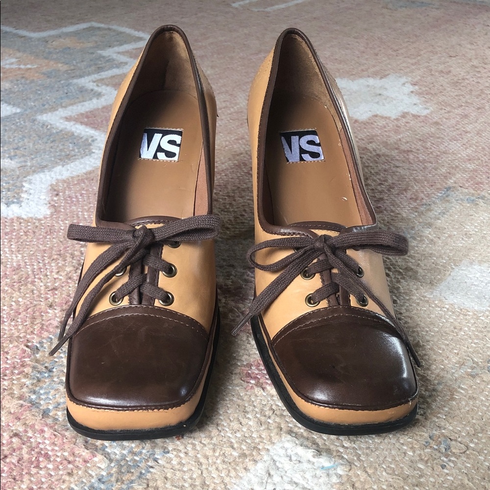 Vintage 70s Two-Tone Block Heel Square Toe Pumps size 7.5 N or M